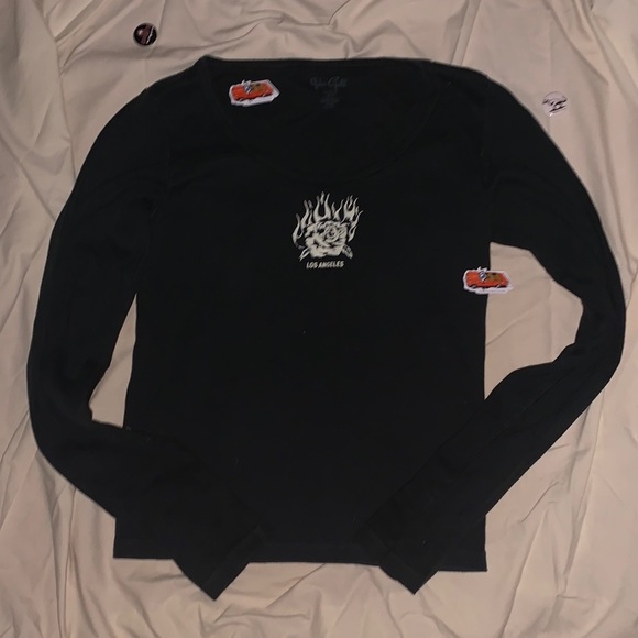 Brandy Melville Graphic Shirt - Picture 1 of 3